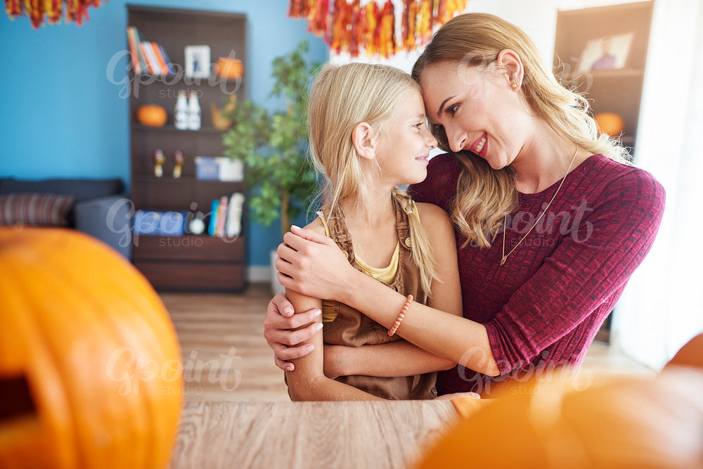 Mom and daughter in Halloween