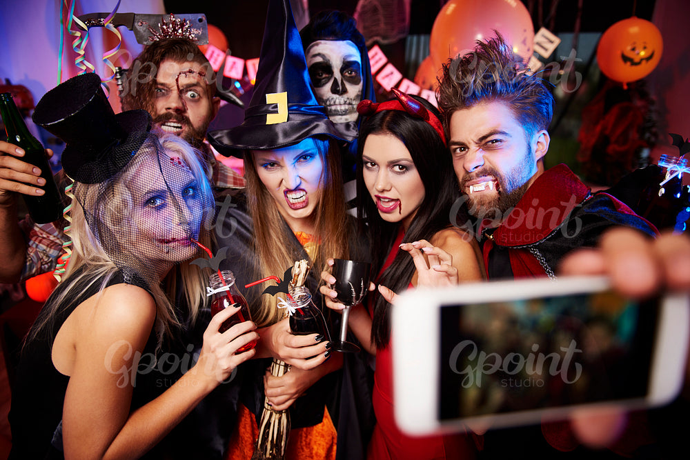 Spooky friends posing on the selfie